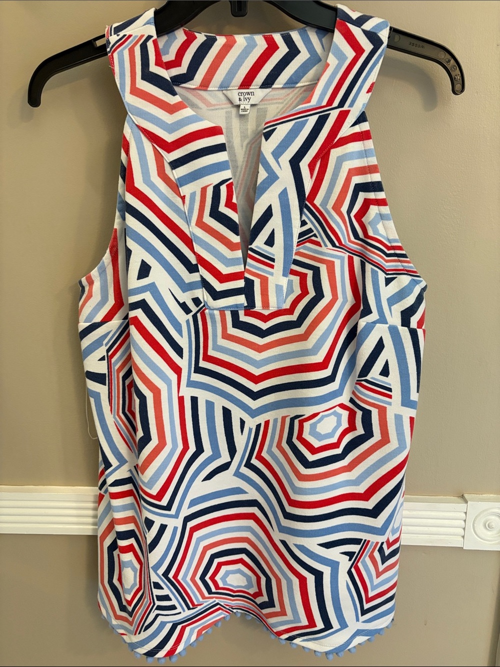 crown & ivy Red Navy Light Blue Geometric Sleeveless Popover